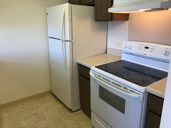Foto del edificio - 2444 Hihiwai St