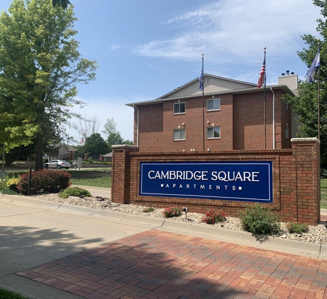 Building Photo - Cambridge Square