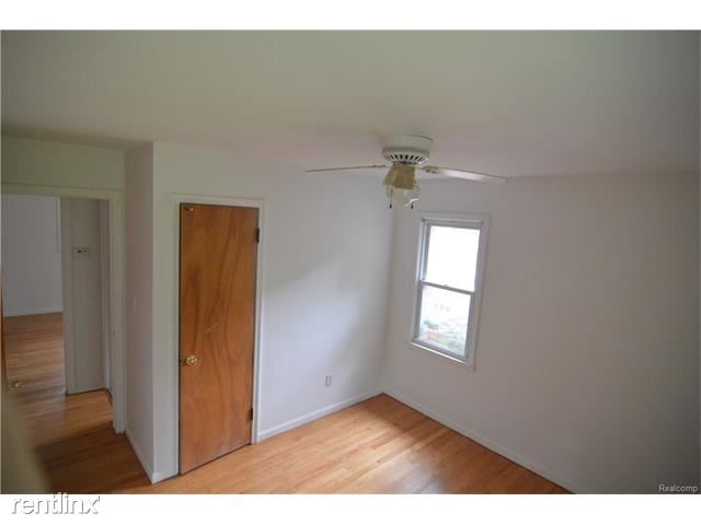 Building Photo - 17640 Lennane