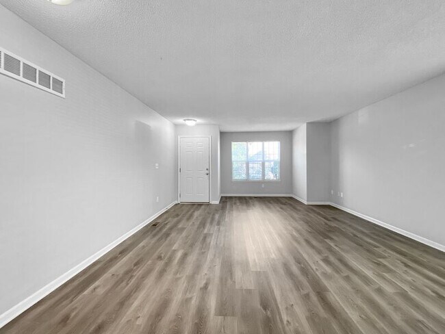 Foto del edificio - 4205 Highland Ave