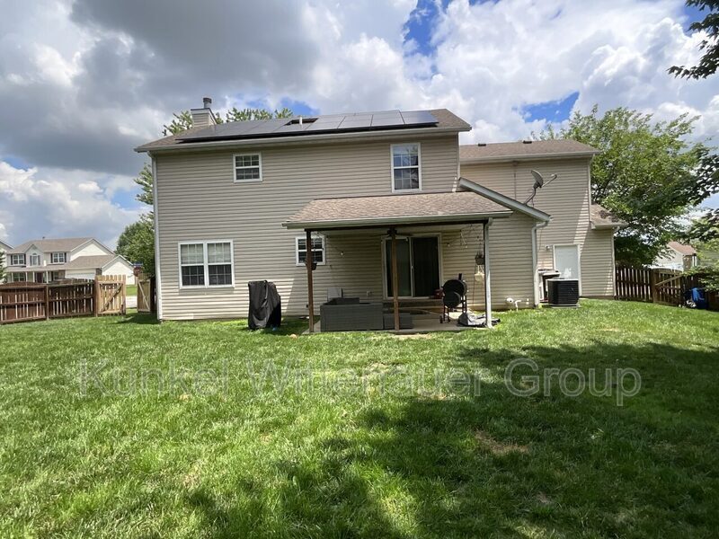 Building Photo - 911 Victoria Ln