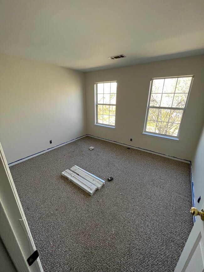 Foto del edificio - 700 E Colony Ct