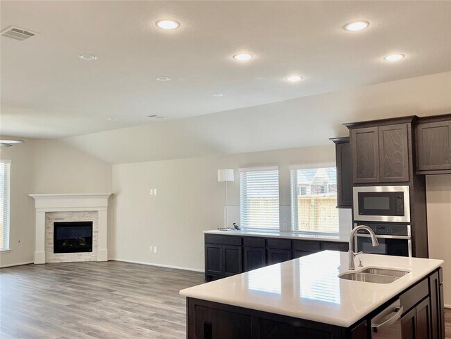 Foto del edificio - 4602 Ana Ridge Ln
