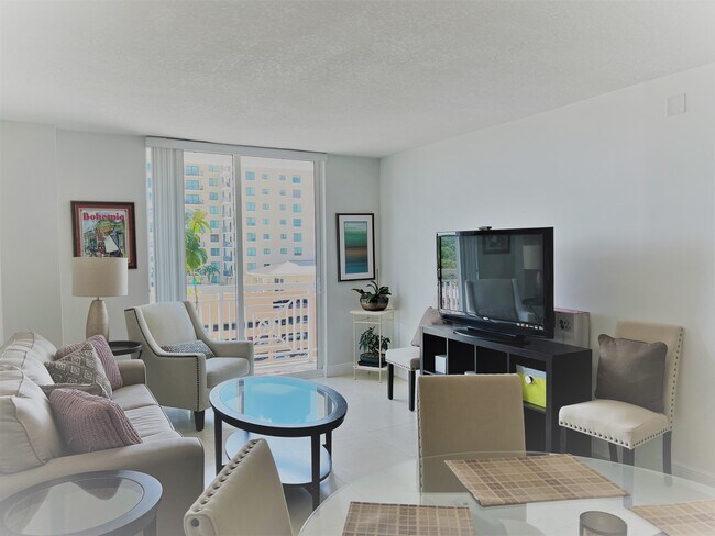 Foto del edificio - 117 NW 42nd Ave