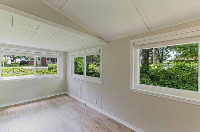 Foto del edificio - 2901 Henderson Ave NW