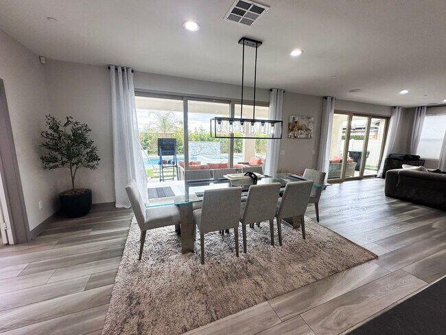 Foto del edificio - Spencer Crossing 5 Bedroom Modern Pool Home