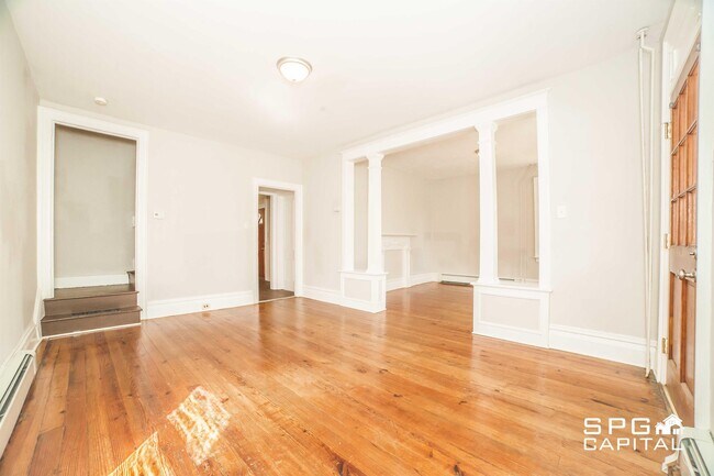 Building Photo - 224 Locust St