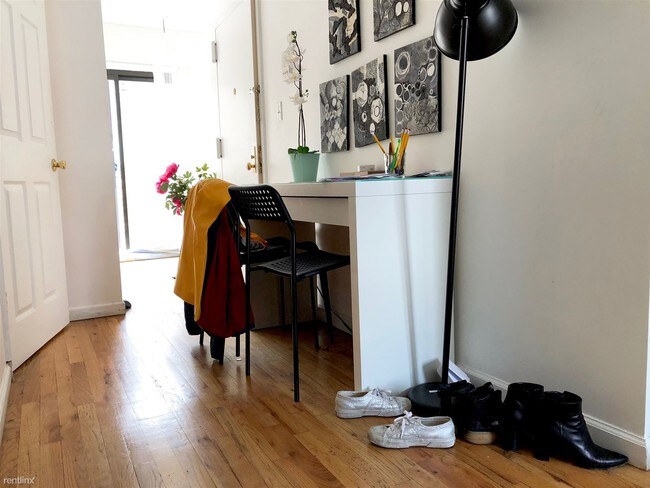 Foto del edificio - 2 br, 1 bath  - 122 Leonard St