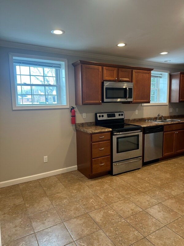 Building Photo - 1611 S Main St