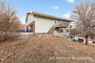 Building Photo - 720 Mallow St