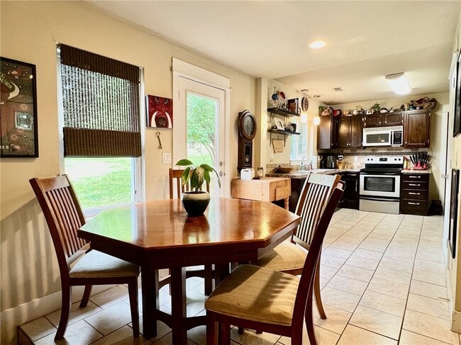 Photo - 628 N Mission Blvd Townhome