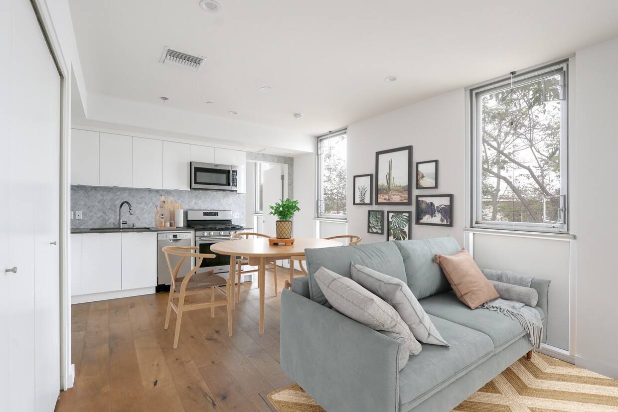 Foto principal - 12770 Caswell Ave