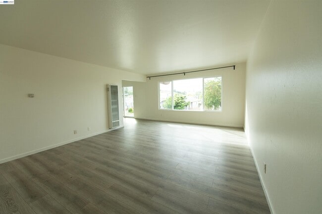 Building Photo - 3639 Patterson Ave