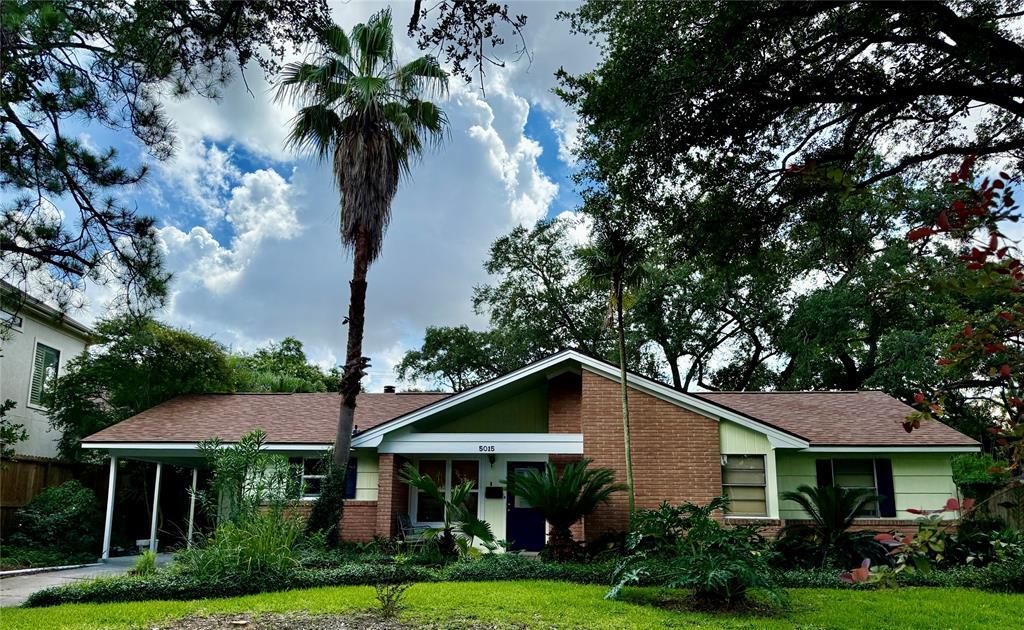 Primary Photo - 5015 Grape St