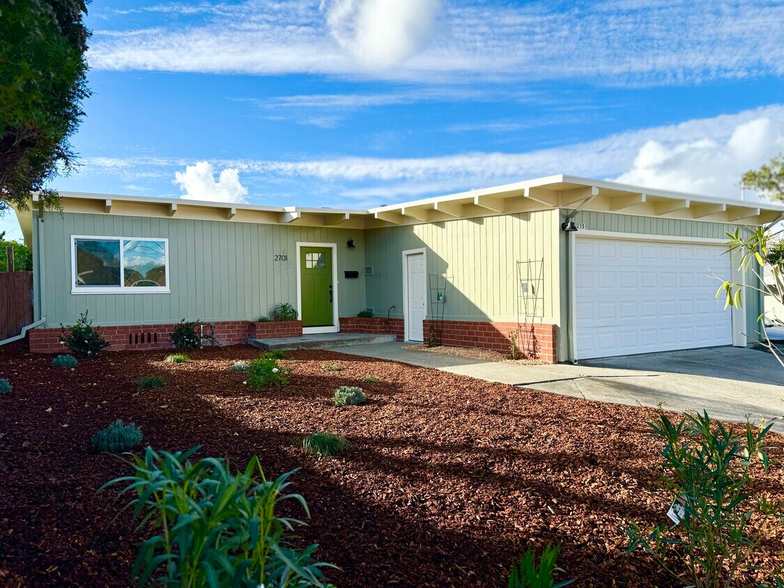 Foto principal - 2701 Oharte Rd