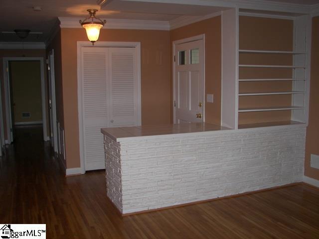 Building Photo - 301 Azalea Ct