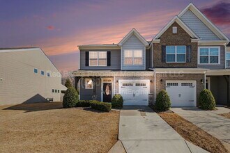 Building Photo - 13437 Savannah Point Dr