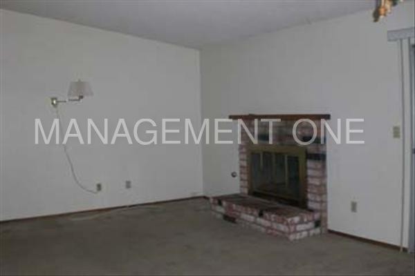 Foto del edificio - 24925 Nogal St