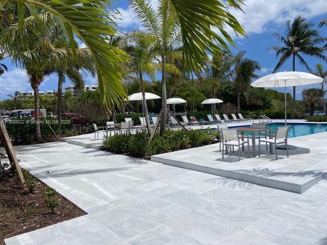 Building Photo - 2560 S Ocean Blvd