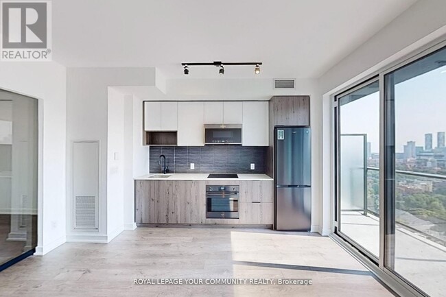 Building Photo - 5 Defries St