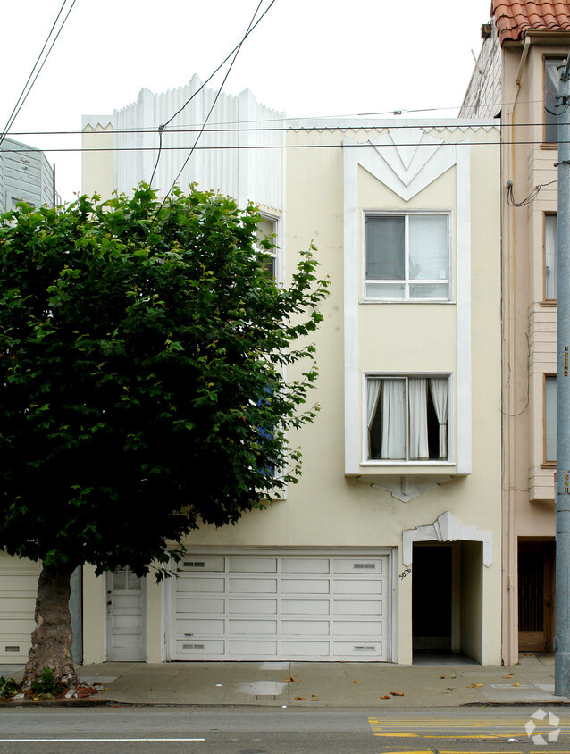 Primary Photo - 5026 California St