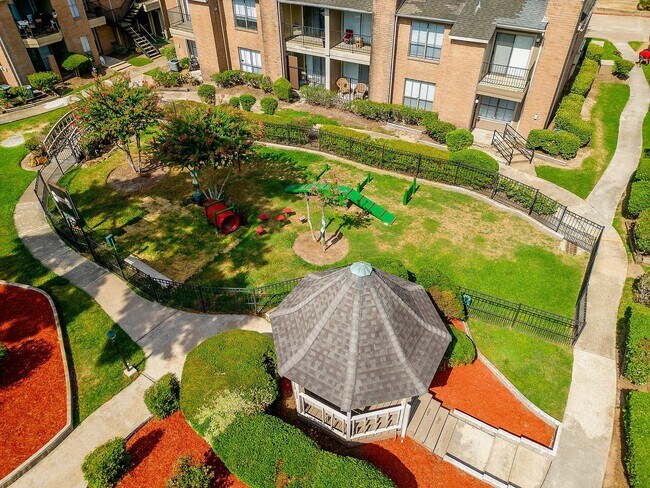 Foto del edificio - 1230 Farm to Market 1960 Bypass Rd E