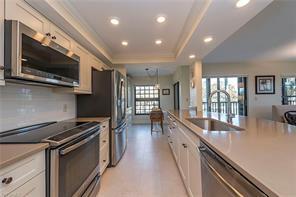 Building Photo - 6080 Pelican Bay Blvd