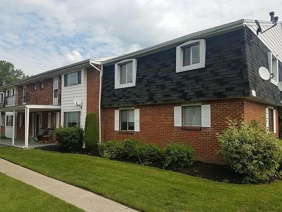 Foto del edificio - 115 Denrose Dr