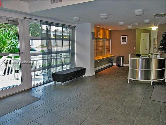 Foto del edificio - 816 NW 11th St