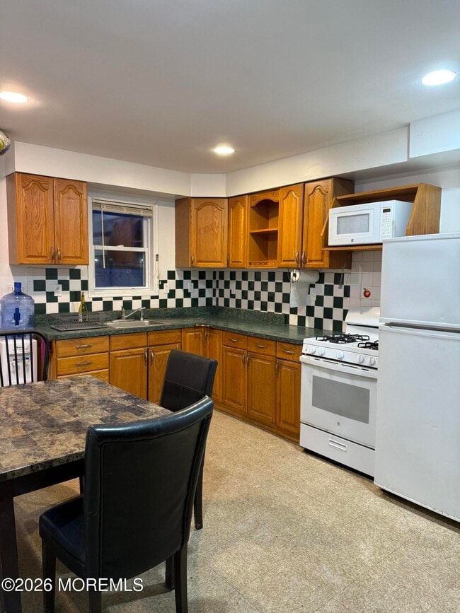 Building Photo - 339 Elberon Blvd