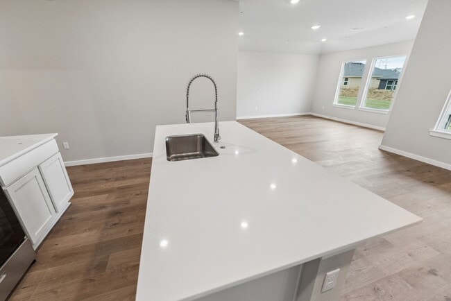 Building Photo - 8517 E Fort Worth St