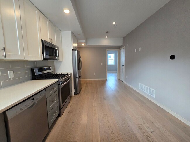 Foto del edificio - 2110 Master St