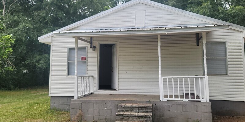 Primary Photo - 506 E SPRING ST
