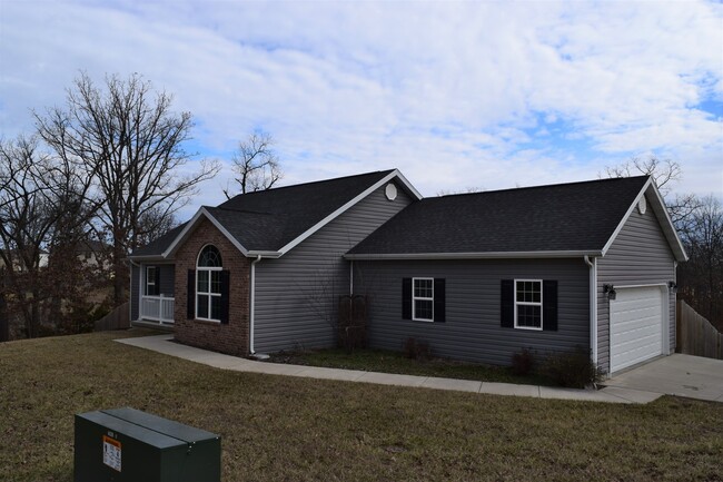 Building Photo - 3 Bedroom Home in Taylor Hills Subdivision