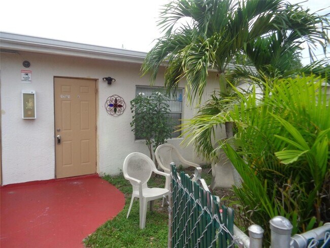 Building Photo - 1361 SW 44th Terrace