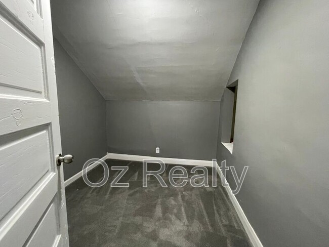 Foto del edificio - 3430 Maple St