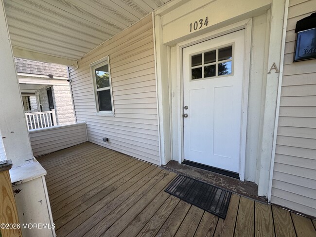 Building Photo - 1034 Sewall Ave