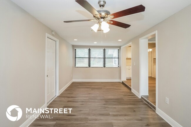 Building Photo - 832 Bethune Dr