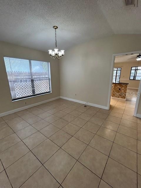 Foto del edificio - 718 Holbrook Cir