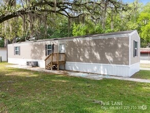 Building Photo - 219 Sunset Dr