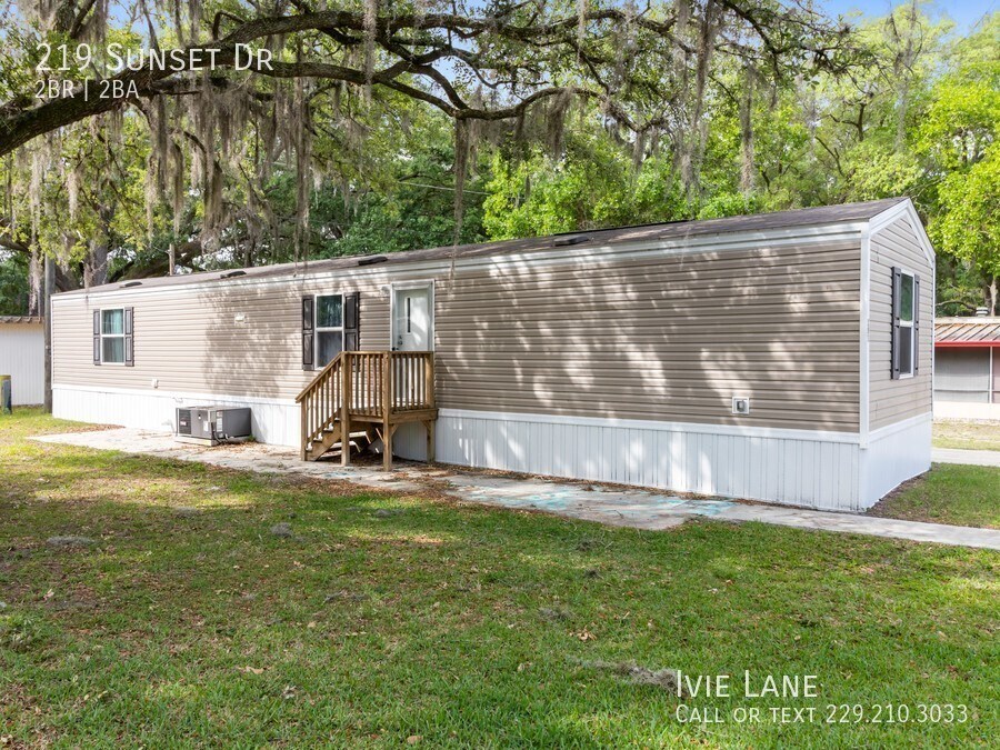 Primary Photo - 219 Sunset Dr