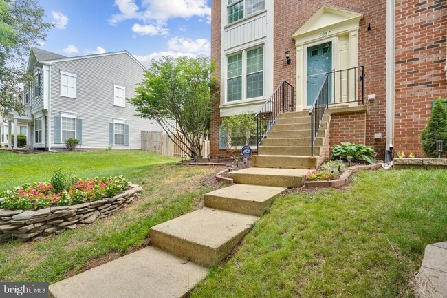 Building Photo - 7957 Rebel Walk Dr