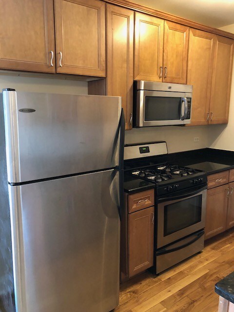 Building Photo - 4548 W George St