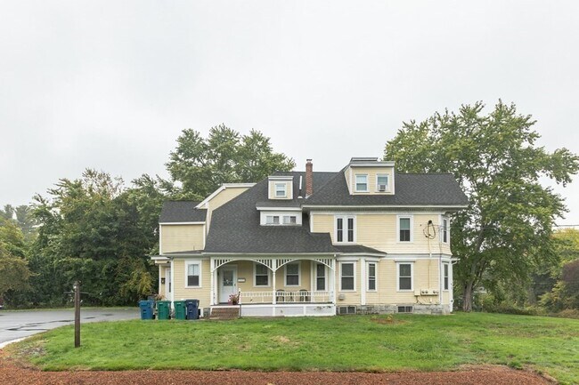 Foto del edificio - 10-12 Lowell St