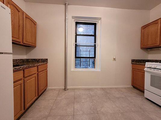 Building Photo - 1 bedroom in BRONX NY 10467