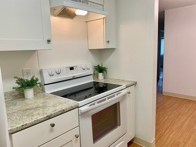 Foto del edificio - 32 Silver Hill Ln