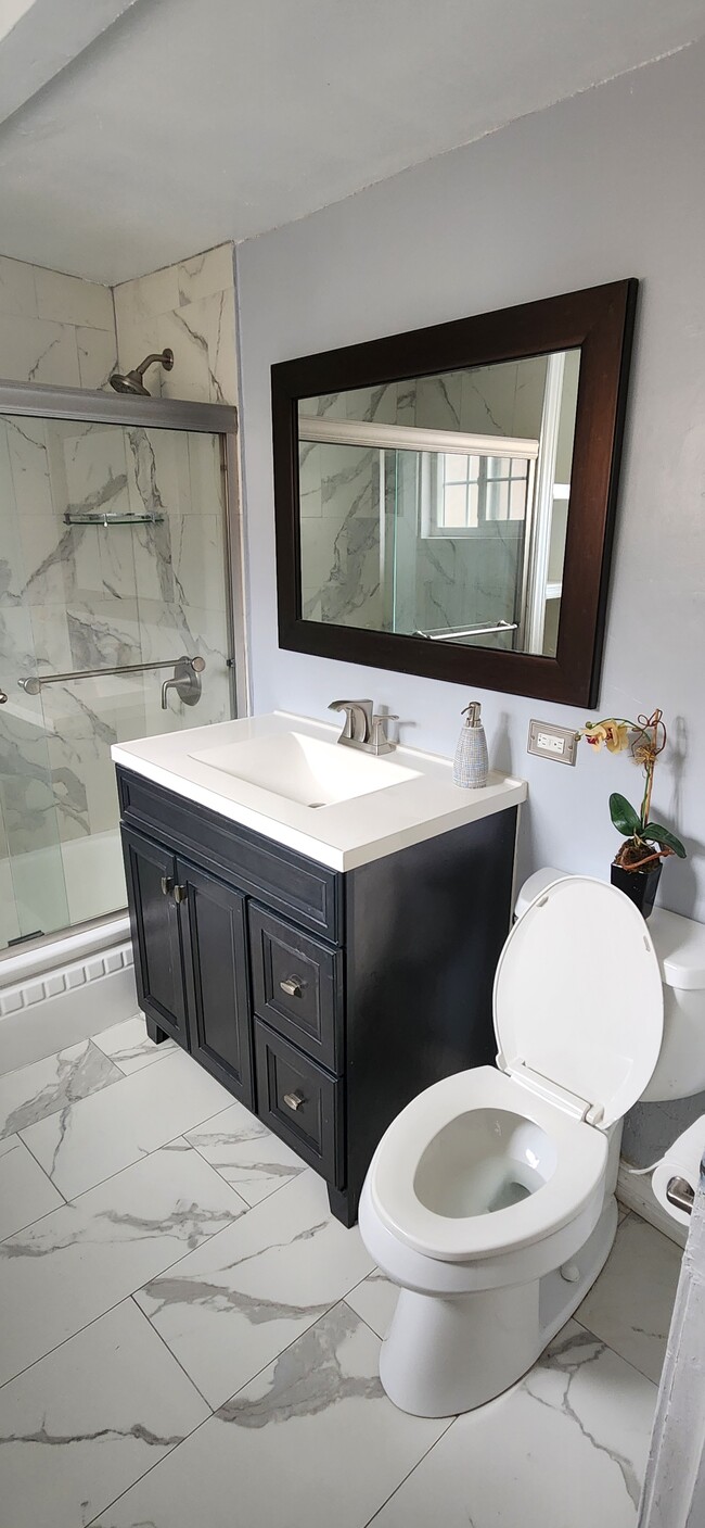 Studio Apartment Bathroom - 1517 18th Street