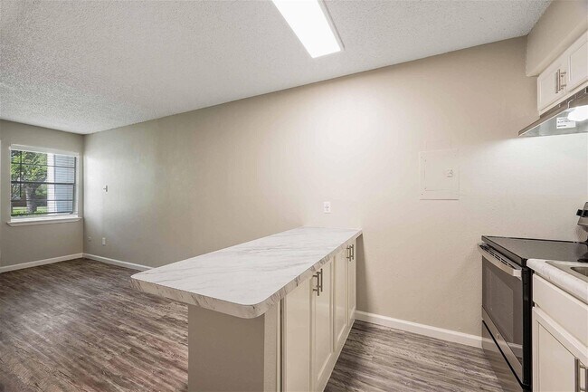 Foto del edificio - 507 Sandpiper Dr W