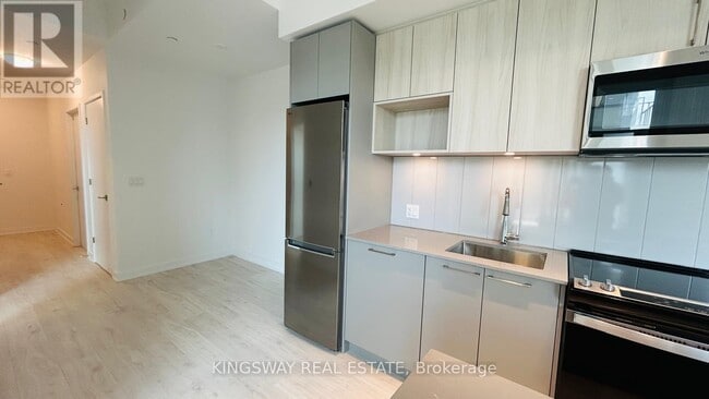 Building Photo - 500 Plains Rd E