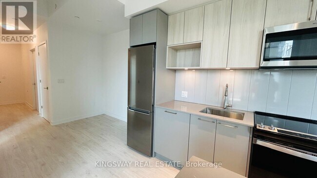 Photo du bâtiment - 500 Plains Rd E